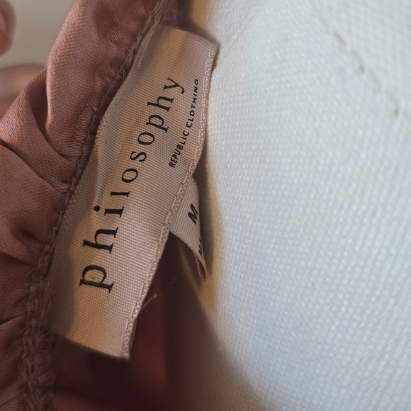 Philosophy Republic Collection | Medium | Rose Textured Key Hole Blouse - Picture 4 of 6